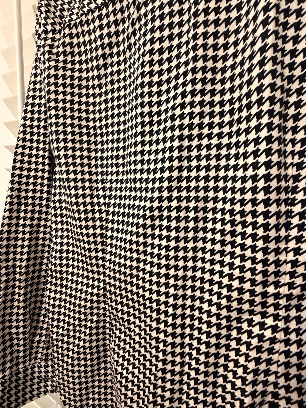 Ralph Lauren Black and White Houndstooth Button-Down Shirt - Picture 4 of 5